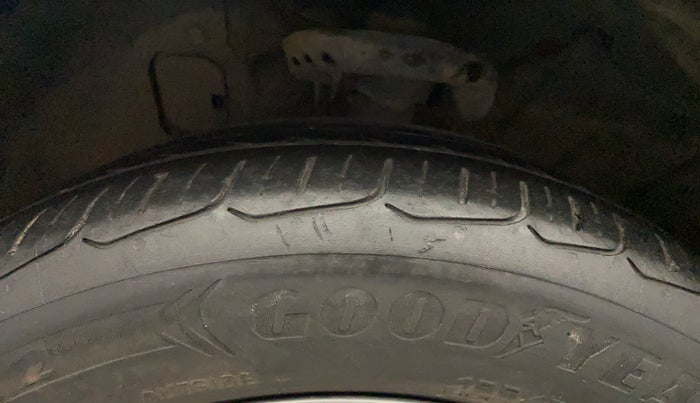 2020 Hyundai Verna SX 1.5 VTVT IVT, Petrol, Automatic, 82,278 km, Left Front Tyre Tread