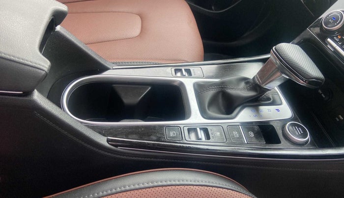 2022 Hyundai ALCAZAR 2.0 SIGNATURE (O) AT 6STR, Petrol, Automatic, 6,907 km, Gear Lever