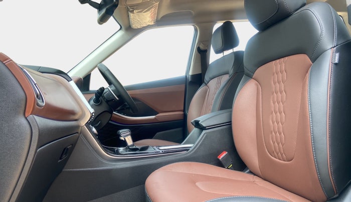 2022 Hyundai ALCAZAR 2.0 SIGNATURE (O) AT 6STR, Petrol, Automatic, 6,907 km, Right Side Front Door Cabin