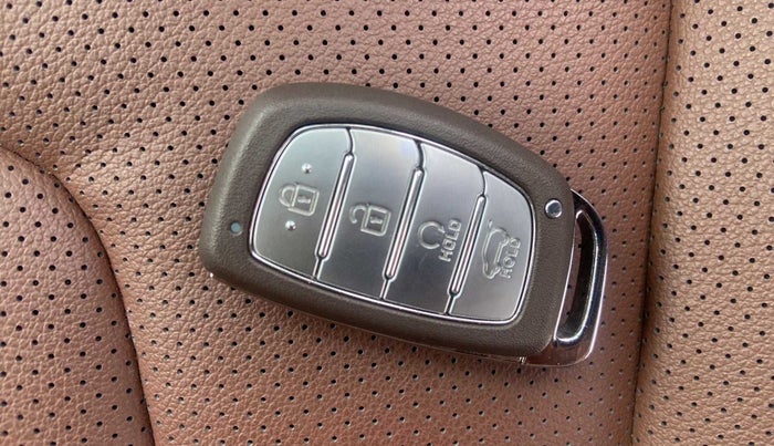 2022 Hyundai ALCAZAR 2.0 SIGNATURE (O) AT 6STR, Petrol, Automatic, 6,907 km, Key Close Up