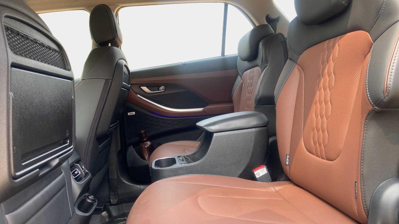 2022 Hyundai ALCAZAR 2.0 SIGNATURE (O) AT 6STR, Petrol, Automatic, 6,907 km, Right Side Rear Door Cabin
