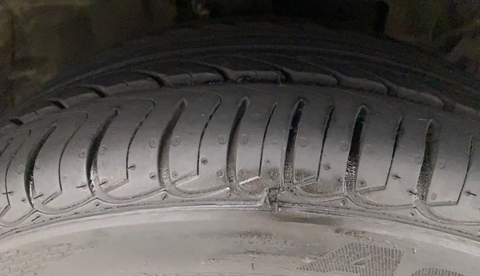 2019 Ford Ecosport TITANIUM 1.5L PETROL, Petrol, Manual, 33,140 km, Right Front Tyre Tread