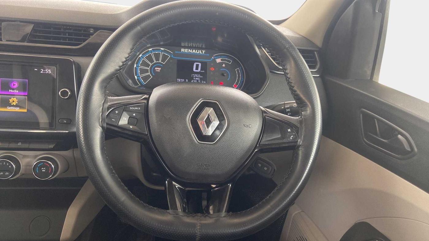 2022 Renault TRIBER RXT, Petrol, Manual, 17,247 km, Steering Wheel Close Up