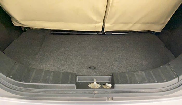 2014 Maruti Wagon R 1.0 VXI, Petrol, Manual, 63,491 km, Boot Inside