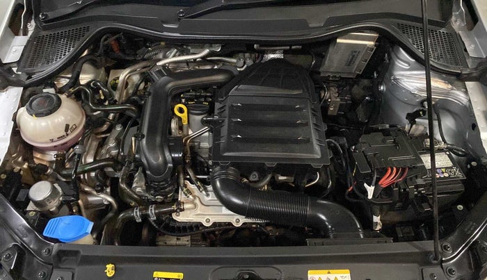 2021 Volkswagen Polo HIGHLINE PLUS 1.0, Petrol, Manual, 18,482 km, Driver Side Door Panels Control