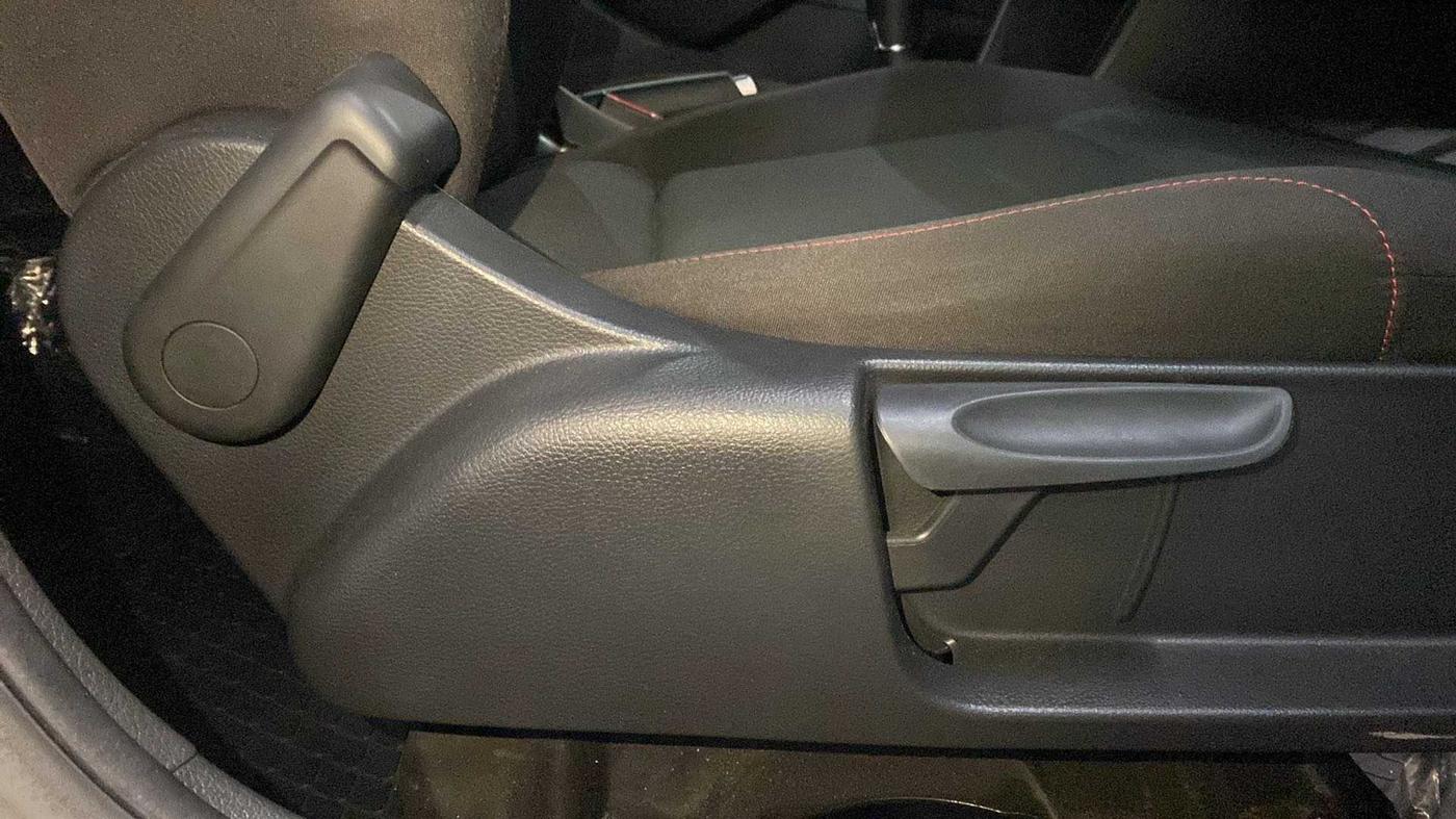2021 Volkswagen Polo HIGHLINE PLUS 1.0, Petrol, Manual, 18,482 km, Driver Side Adjustment Panel