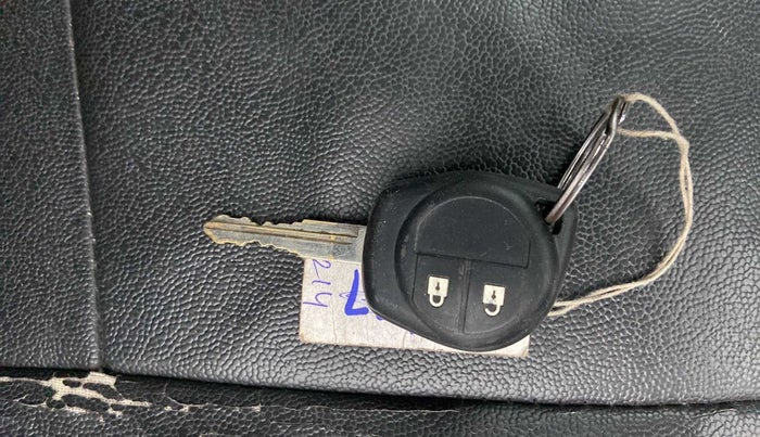 2017 Maruti Baleno DELTA PETROL 1.2, Petrol, Manual, 66,128 km, Key Close Up