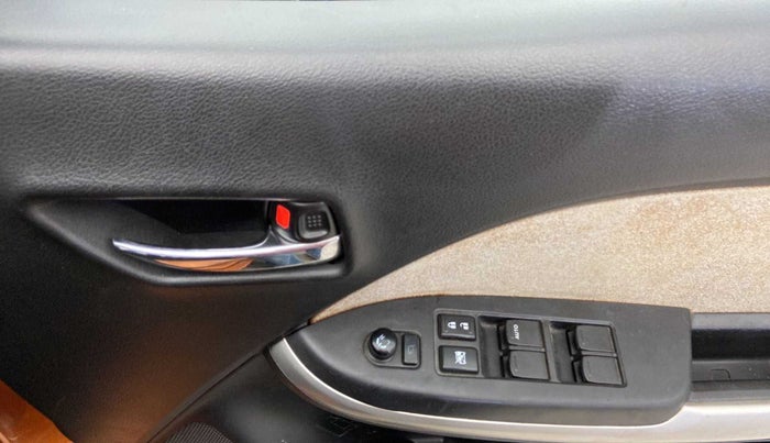2017 Maruti Baleno DELTA PETROL 1.2, Petrol, Manual, 66,128 km, Driver Side Door Panels Control