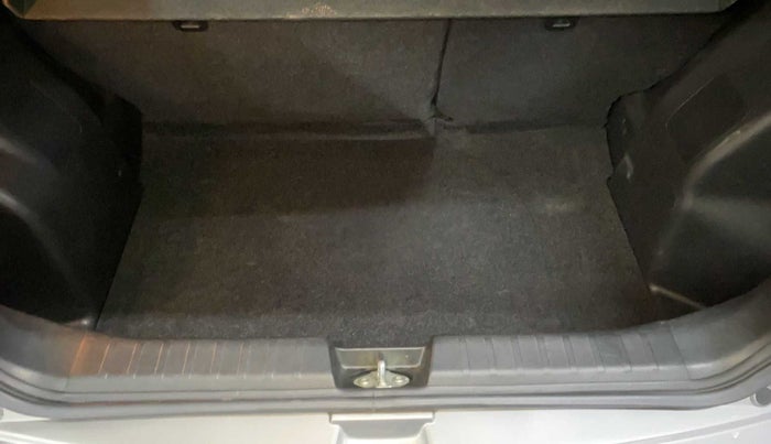 2021 Maruti Baleno ZETA PETROL 1.2, Petrol, Manual, 19,663 km, Boot Inside