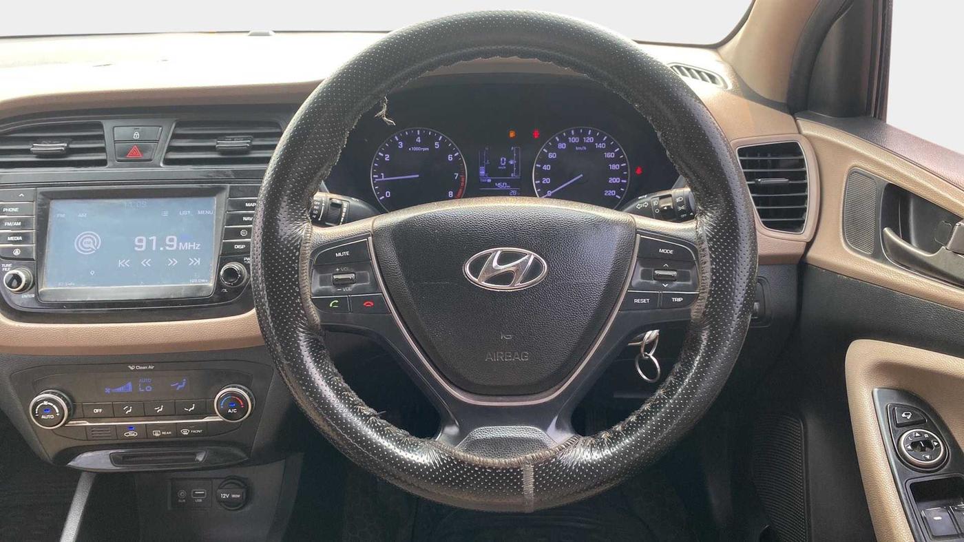 2017 Hyundai Elite i20 ASTA 1.2, CNG, Manual, 77,465 km, Steering Wheel Close Up