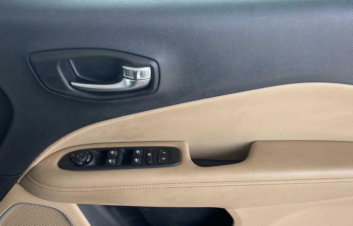 2018 Jeep Compass LONGITUDE 2.0 DIESEL, Diesel, Manual, 74,810 km, Driver Side Door Panels Control