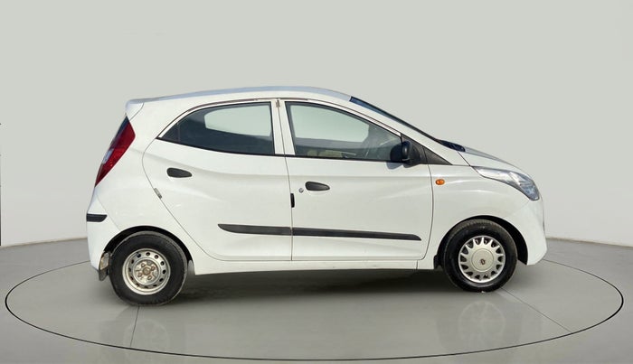 2017 Hyundai Eon ERA +, Petrol, Manual, 33,001 km, Right Side View