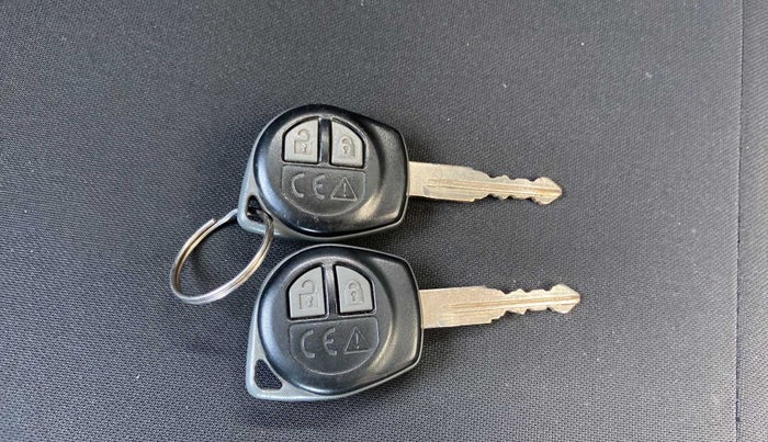 2018 Maruti Swift VXI AMT, Petrol, Automatic, 19,201 km, Key Close Up