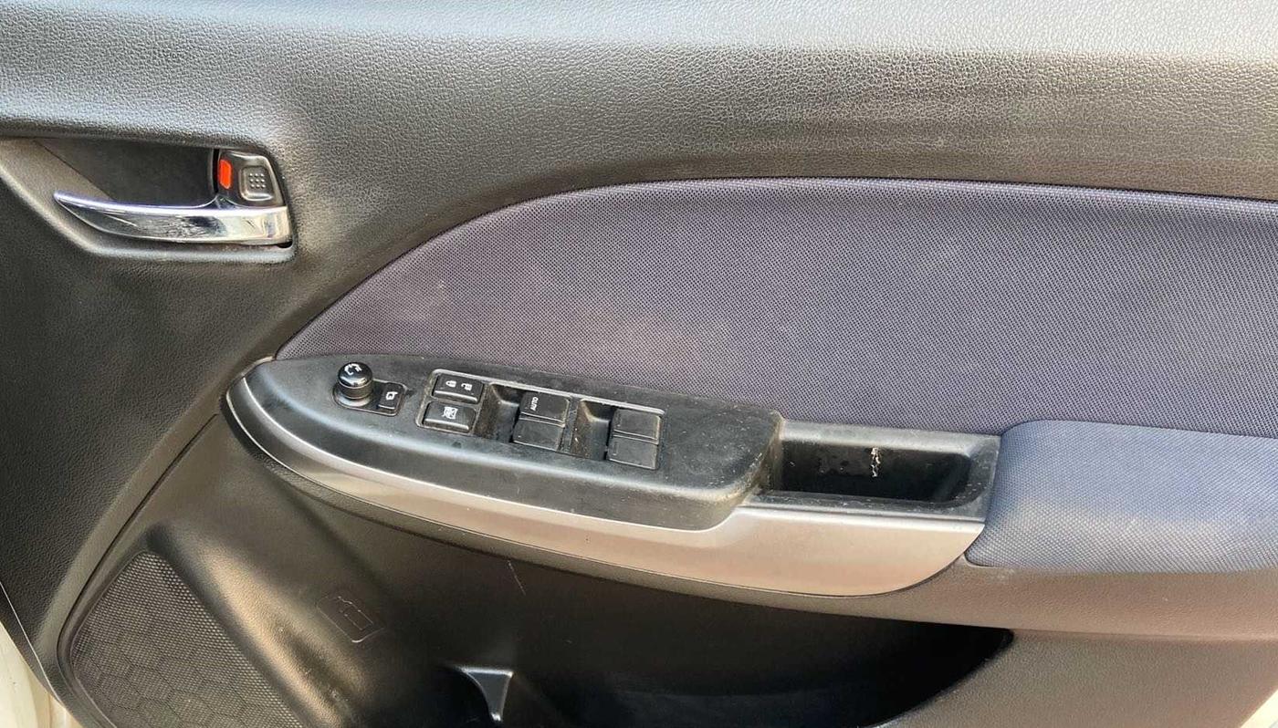 2020 Maruti Baleno DELTA PETROL 1.2, Petrol, Manual, 44,175 km, Driver Side Door Panels Control