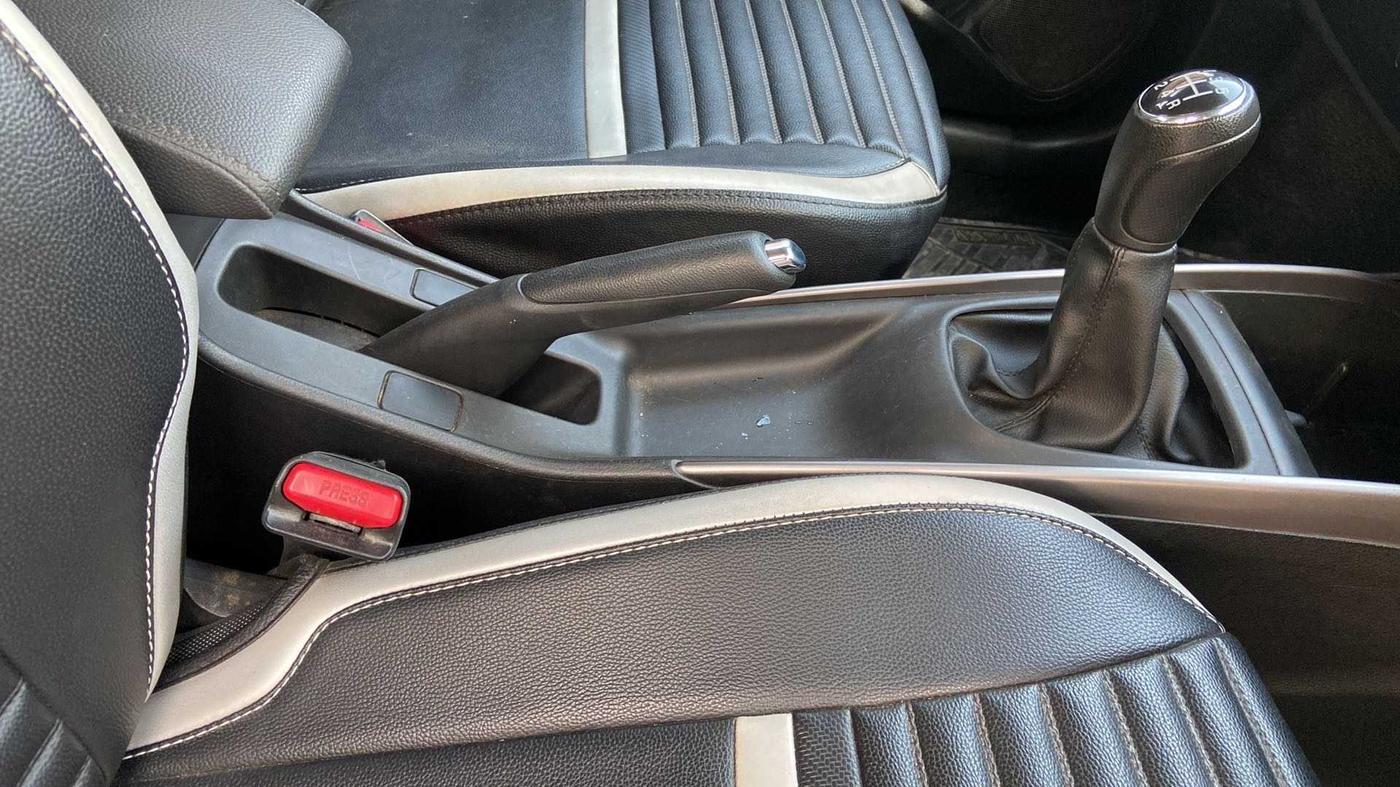 2020 Maruti Baleno DELTA PETROL 1.2, Petrol, Manual, 44,175 km, Gear Lever