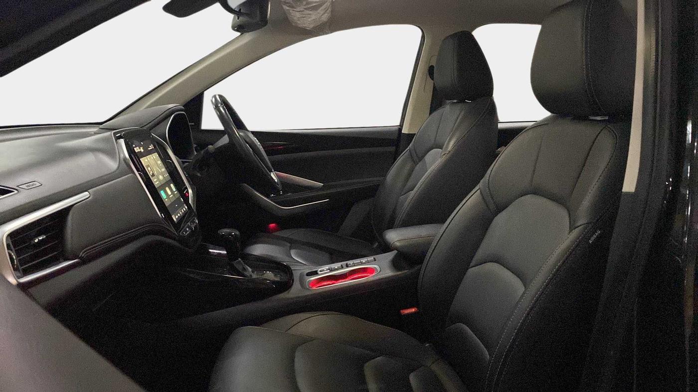 2019 MG HECTOR SHARP 1.5 DCT PETROL, Petrol, Automatic, 58,745 km, Right Side Front Door Cabin