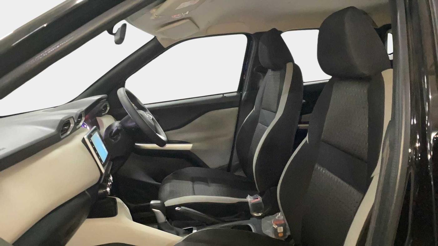 2023 Nissan MAGNITE XV TURBO CVT, Petrol, Automatic, 13,023 km, Right Side Front Door Cabin