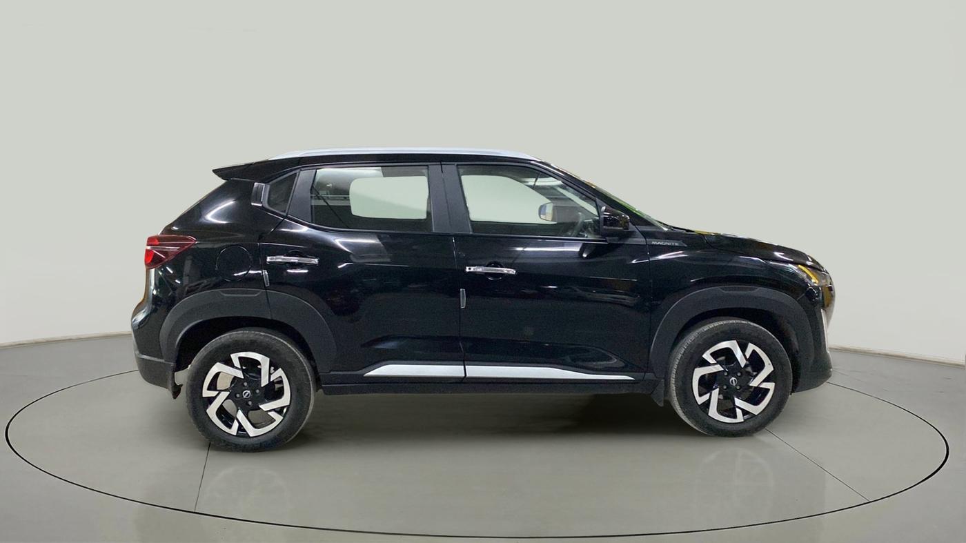 2023 Nissan MAGNITE XV TURBO CVT, Petrol, Automatic, 13,023 km, Right Side View