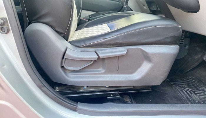 2019 Hyundai GRAND I10 NIOS SPORTZ AMT 1.2 KAPPA VTVT, Petrol, Automatic, 39,641 km, Driver Side Adjustment Panel