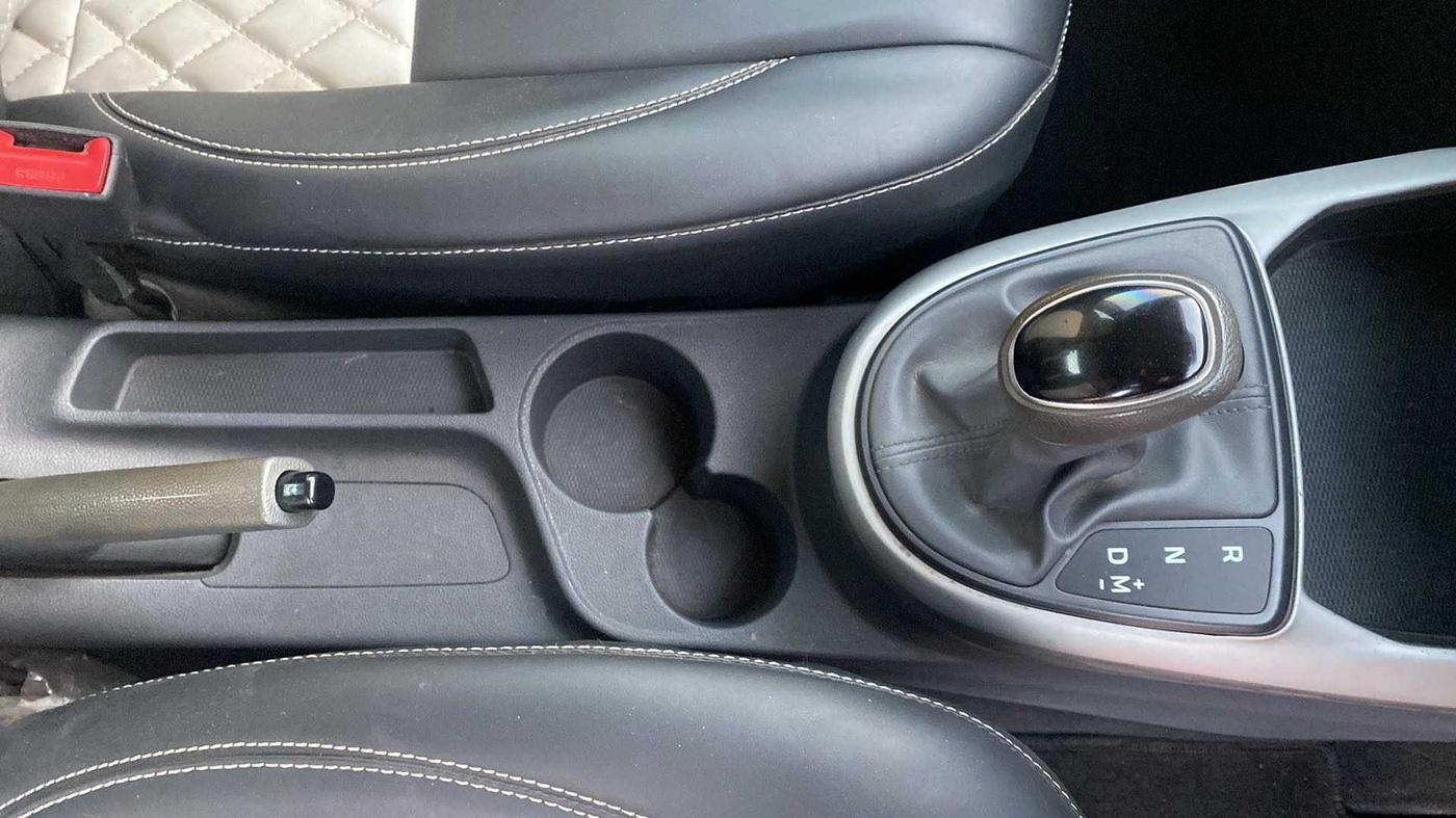 2019 Hyundai GRAND I10 NIOS SPORTZ AMT 1.2 KAPPA VTVT, Petrol, Automatic, 39,641 km, Gear Lever