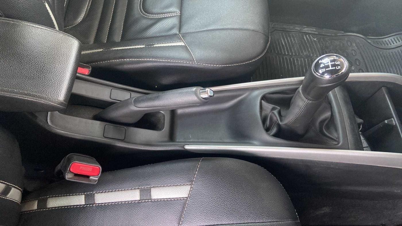 2017 Maruti Baleno ZETA PETROL 1.2, Petrol, Manual, 86,352 km, Gear Lever