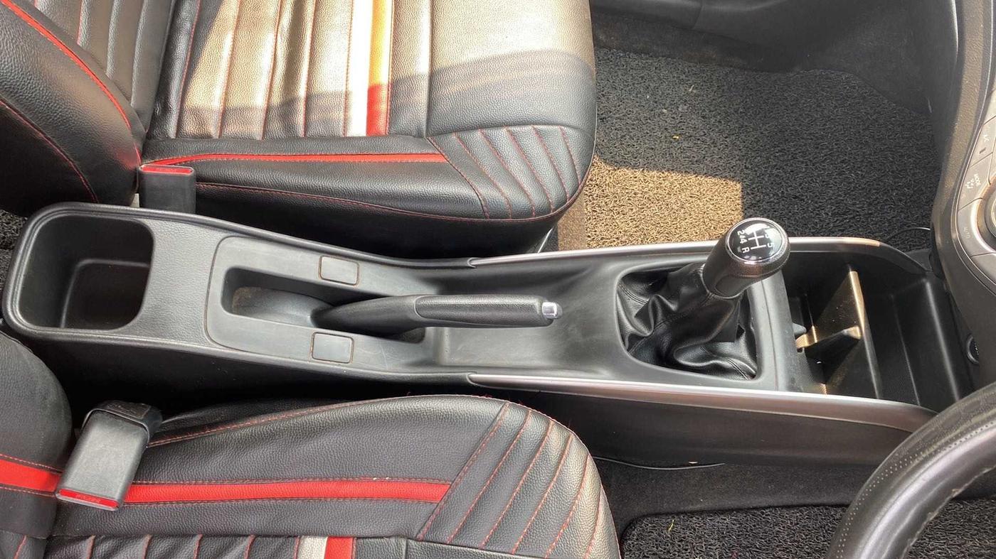 2021 Maruti Baleno DELTA PETROL 1.2, Petrol, Manual, 29,927 km, Gear Lever