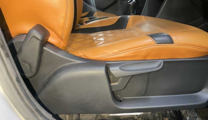 2018 Volkswagen Polo TRENDLINE 1.0L, Petrol, Manual, 55,362 km, Driver Side Adjustment Panel
