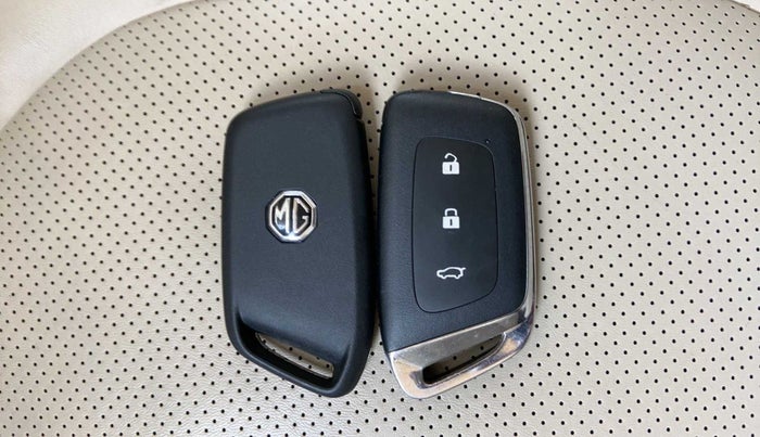 2021 MG HECTOR SHARP HYBRID 1.5 PETROL, Petrol, Manual, 7,592 km, Key Close Up