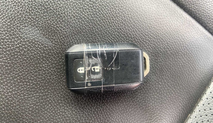 2019 Maruti XL6 ALPHA MT, Petrol, Manual, 22,952 km, Key Close Up