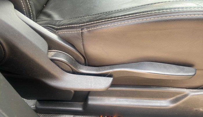 2019 Maruti XL6 ALPHA MT, Petrol, Manual, 22,952 km, Driver Side Adjustment Panel