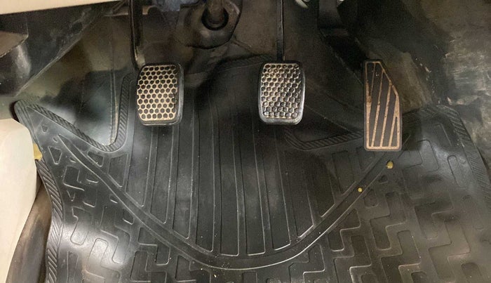 2019 Maruti Alto VXI, Petrol, Manual, 29,415 km, Pedals