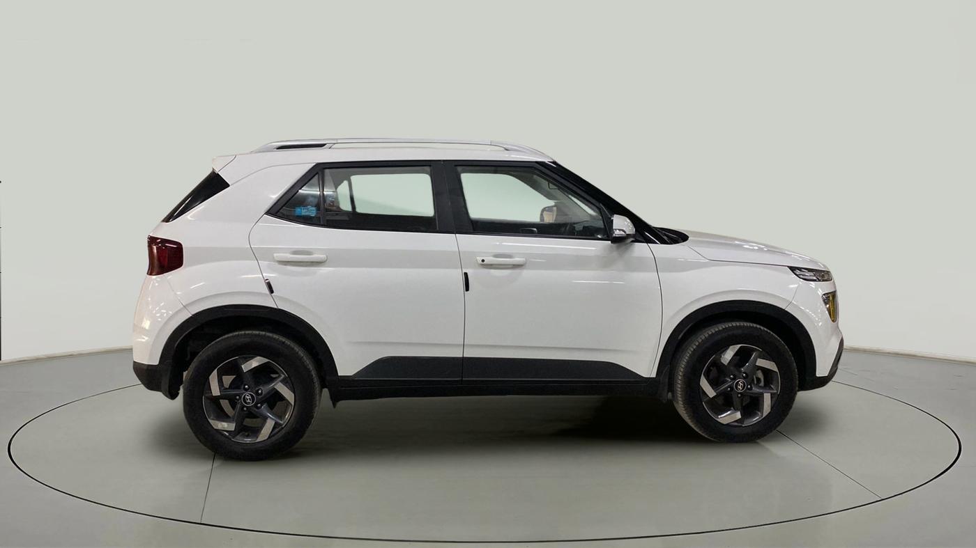 2020 Hyundai VENUE SX 1.5 CRDI, Diesel, Manual, 40,431 km, Right Side View