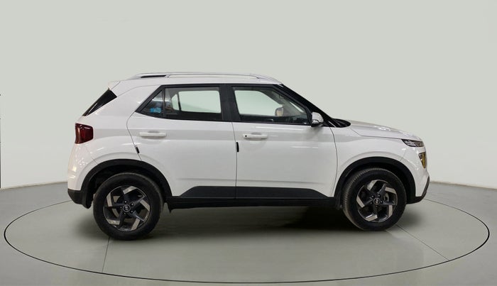 2020 Hyundai VENUE SX 1.5 CRDI, Diesel, Manual, 40,431 km, Right Side View
