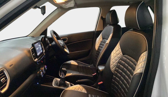 2020 Hyundai VENUE SX 1.5 CRDI, Diesel, Manual, 40,431 km, Right Side Front Door Cabin