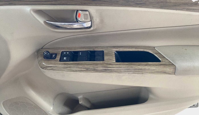 2018 Maruti Ciaz ALPHA 1.5 SHVS PETROL, Petrol, Manual, 34,125 km, Driver Side Door Panels Control