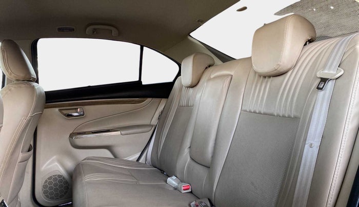 2018 Maruti Ciaz ALPHA 1.5 SHVS PETROL, Petrol, Manual, 34,125 km, Right Side Rear Door Cabin