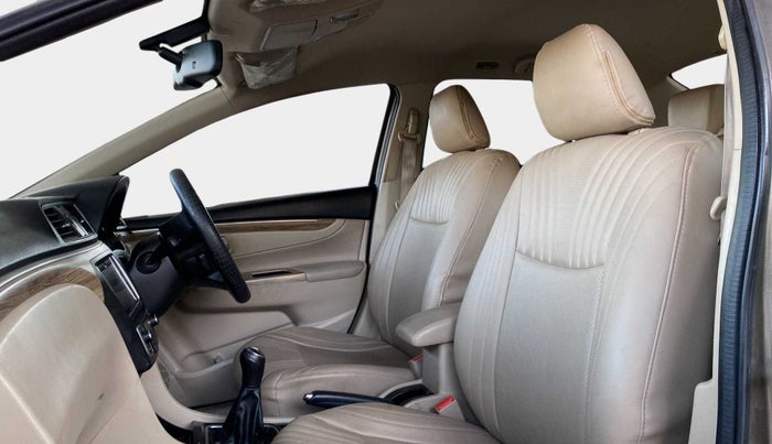 2018 Maruti Ciaz ALPHA 1.5 SHVS PETROL, Petrol, Manual, 34,125 km, Right Side Front Door Cabin