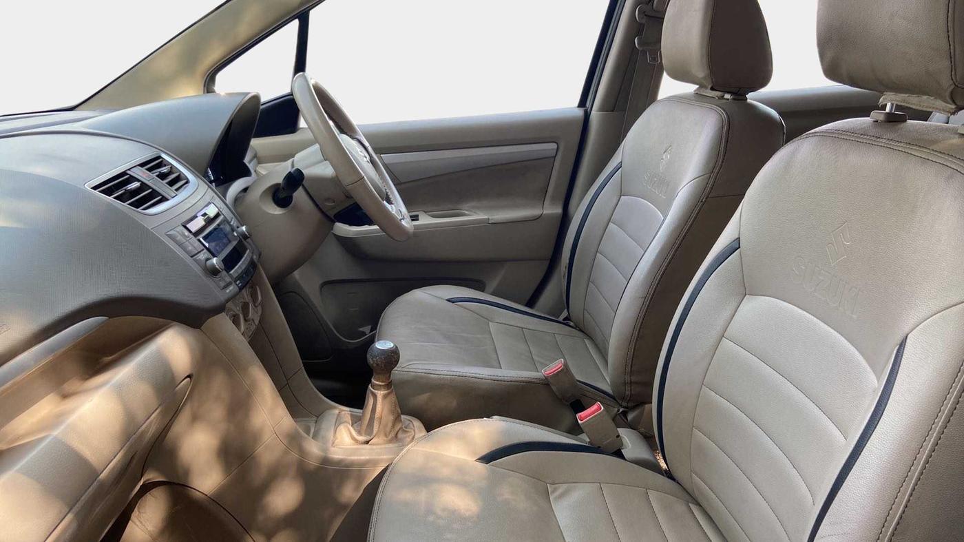 2015 Maruti Ertiga VDI SHVS, Diesel, Manual, 77,764 km, Right Side Front Door Cabin