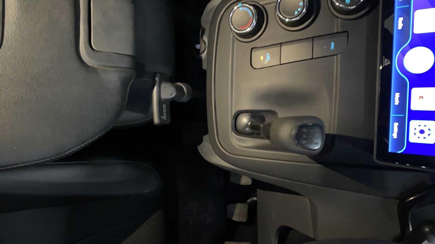 2018 Mahindra KUV 100 NXT K2+ P 6 STR, Petrol, Manual, 17,121 km, Gear Lever