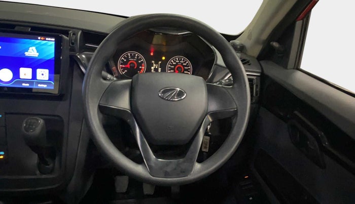 2018 Mahindra KUV 100 NXT K2+ P 6 STR, Petrol, Manual, 17,121 km, Steering Wheel Close Up