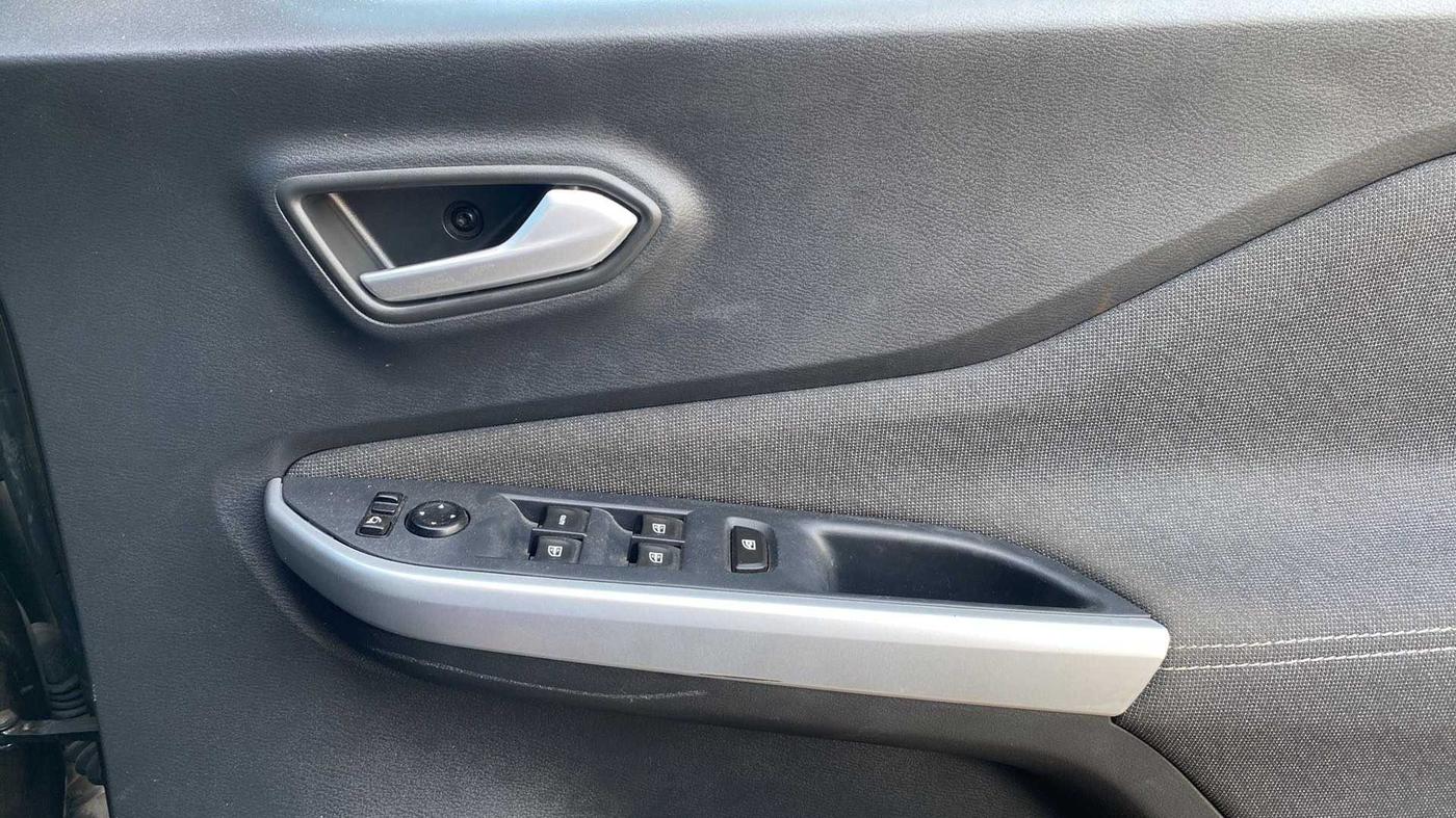 2021 Nissan MAGNITE XV PREMIUM, Petrol, Manual, 12,532 km, Driver Side Door Panels Control