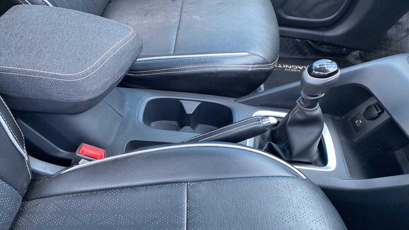 2021 Nissan MAGNITE XV PREMIUM, Petrol, Manual, 12,532 km, Gear Lever