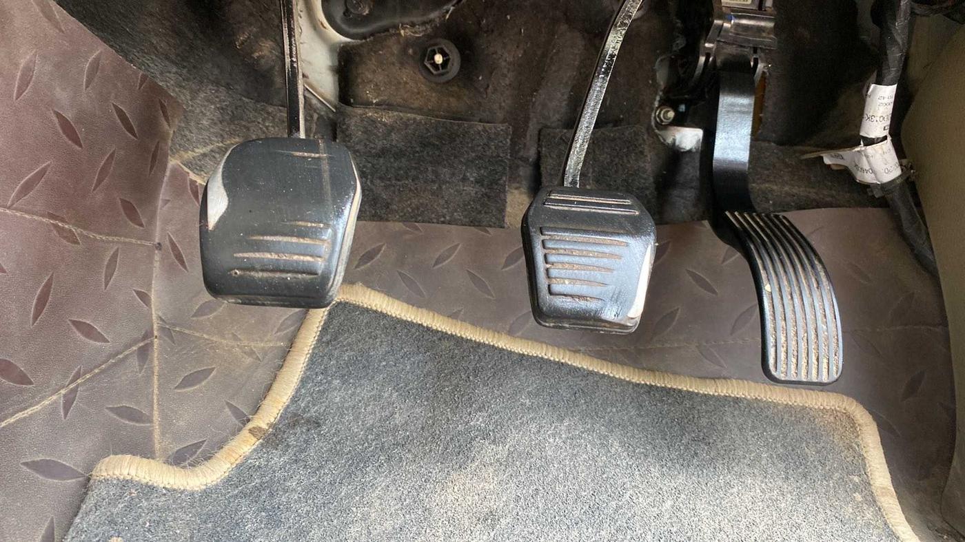 2020 Mahindra TUV300 T4 PLUS, Diesel, Manual, 48,361 km, Pedals