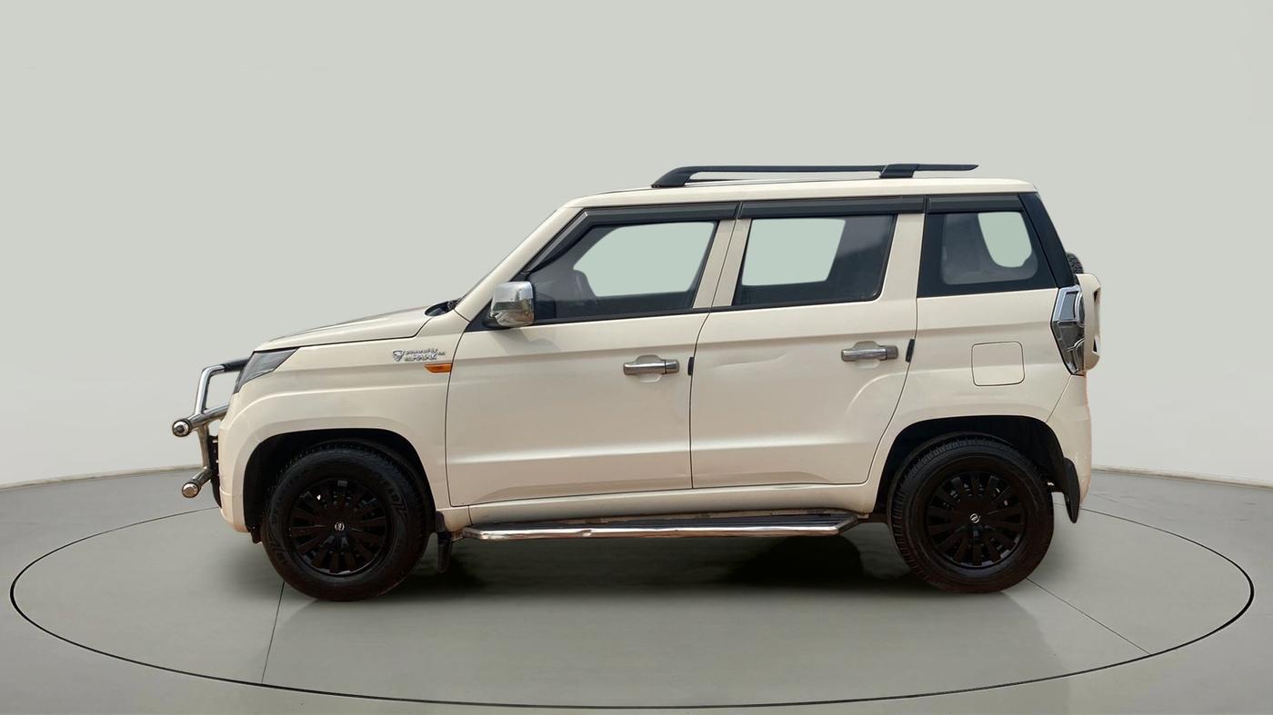 2020 Mahindra TUV300 T4 PLUS, Diesel, Manual, 48,361 km, Left Side