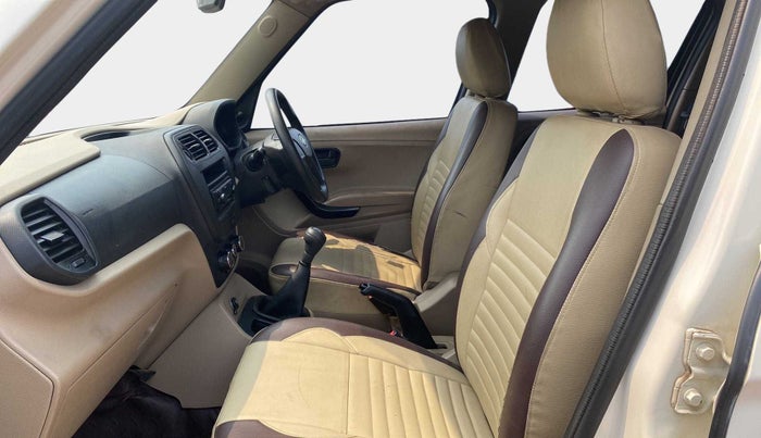 2020 Mahindra TUV300 T4 PLUS, Diesel, Manual, 48,361 km, Right Side Front Door Cabin