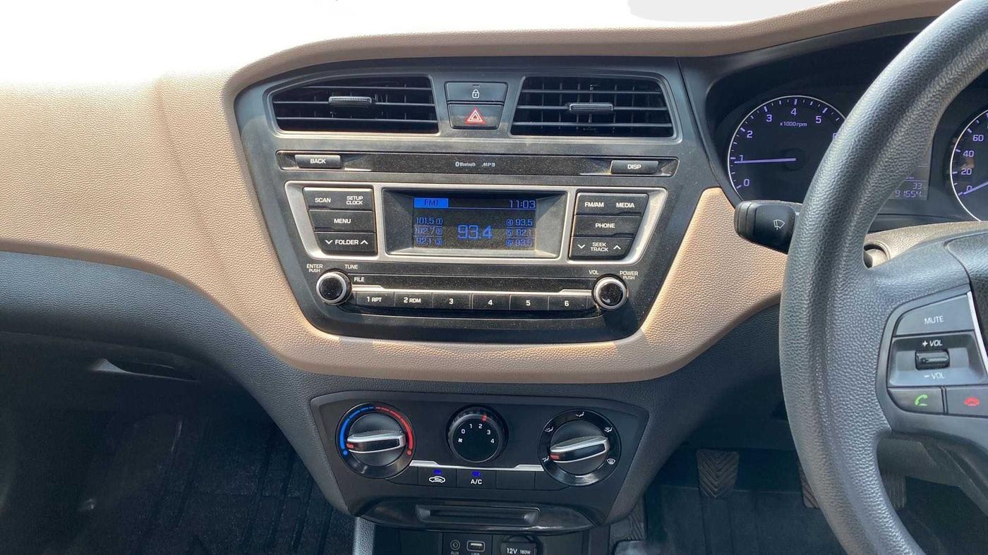 2017 Hyundai Elite i20 MAGNA 1.2, Petrol, Manual, 91,647 km, Air Conditioner