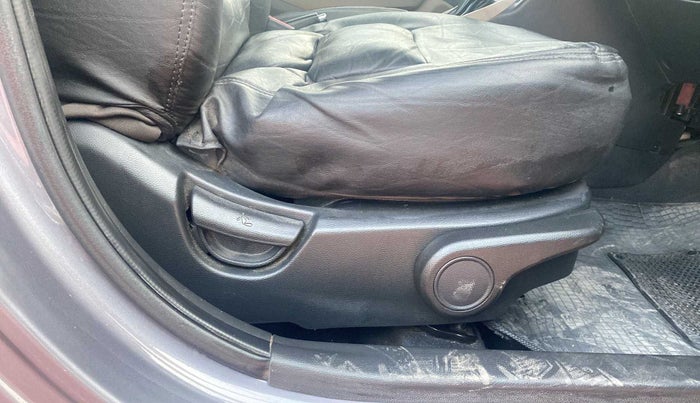2016 Hyundai Grand i10 ASTA (O) AT 1.2 KAPPA VTVT, Petrol, Automatic, 30,971 km, Driver Side Adjustment Panel