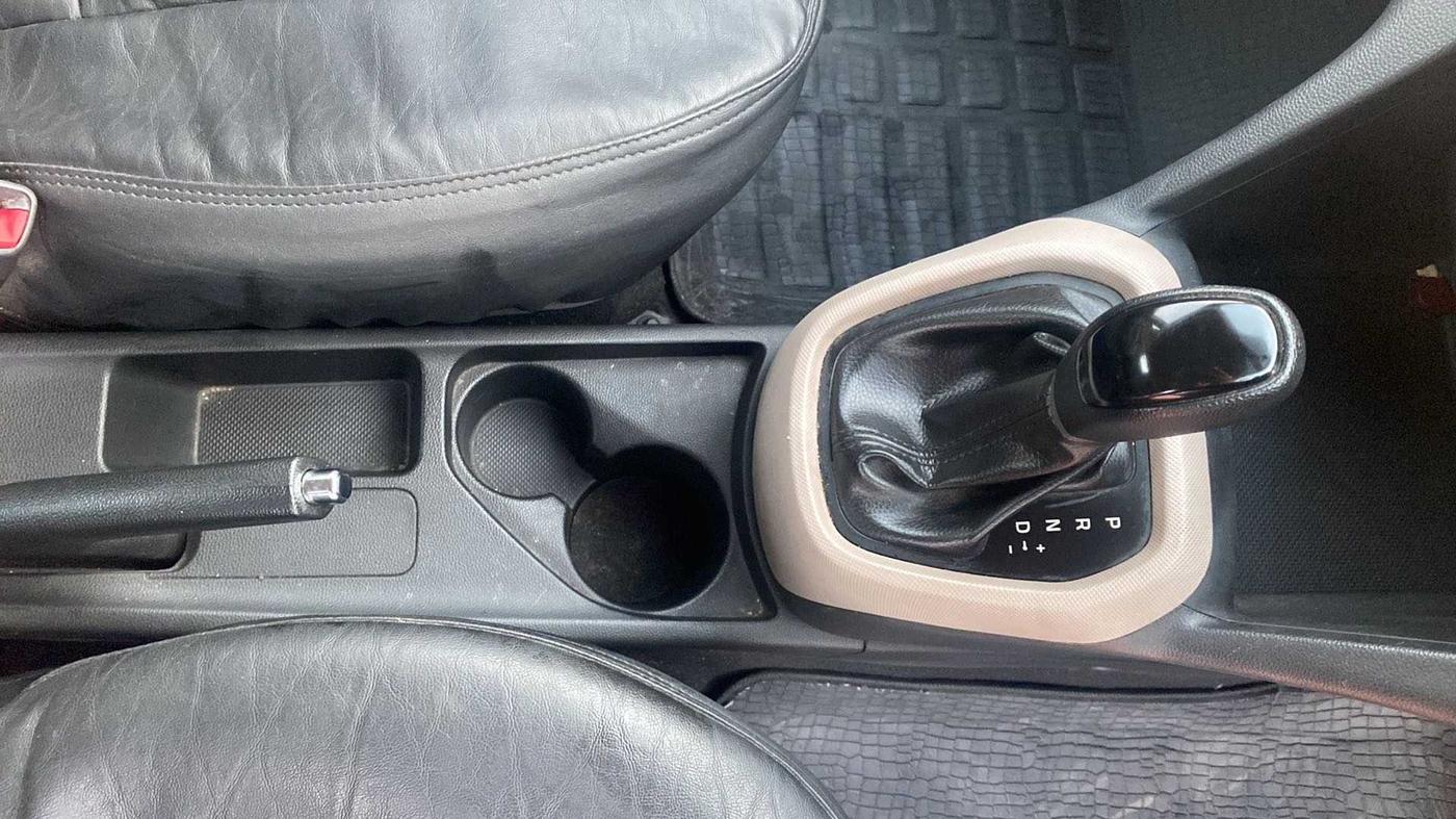2016 Hyundai Grand i10 ASTA (O) AT 1.2 KAPPA VTVT, Petrol, Automatic, 30,971 km, Gear Lever