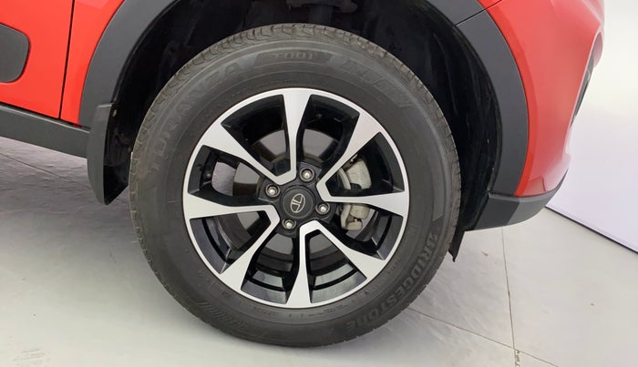 2021 Tata NEXON XZA PLUS PETROL, Petrol, Automatic, 22,732 km, Left Front Wheel