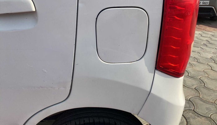 2013 Maruti Wagon R 1.0 VXI, Petrol, Manual, 80,283 km, Left quarter panel - Slightly dented